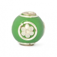 Green Round Beads Studded with Silver Plated Rings & Flowers