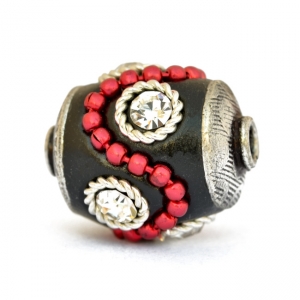 Black Beads Studded with Red Metal Chain, Metal Rings & Rhinestones